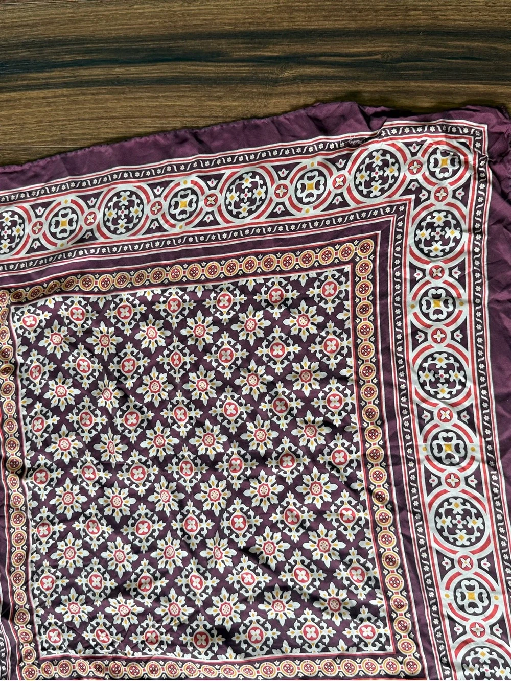 Vera Bradley 100% Silk Medallion Printed Square Scarf